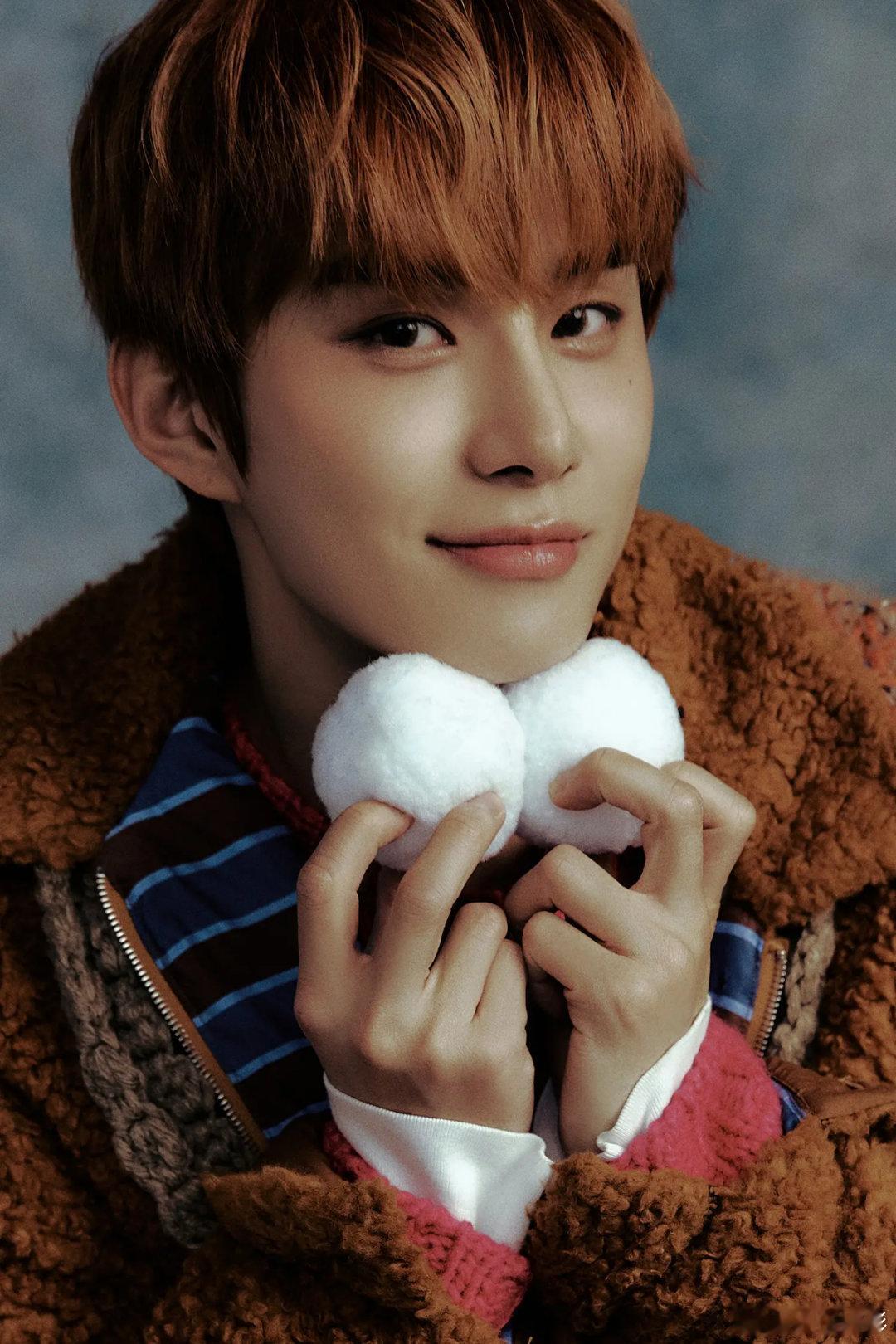 NCT成员廷祐首次出演“演艺大赏” 从获奖到颁奖都展现耀眼存在感！       