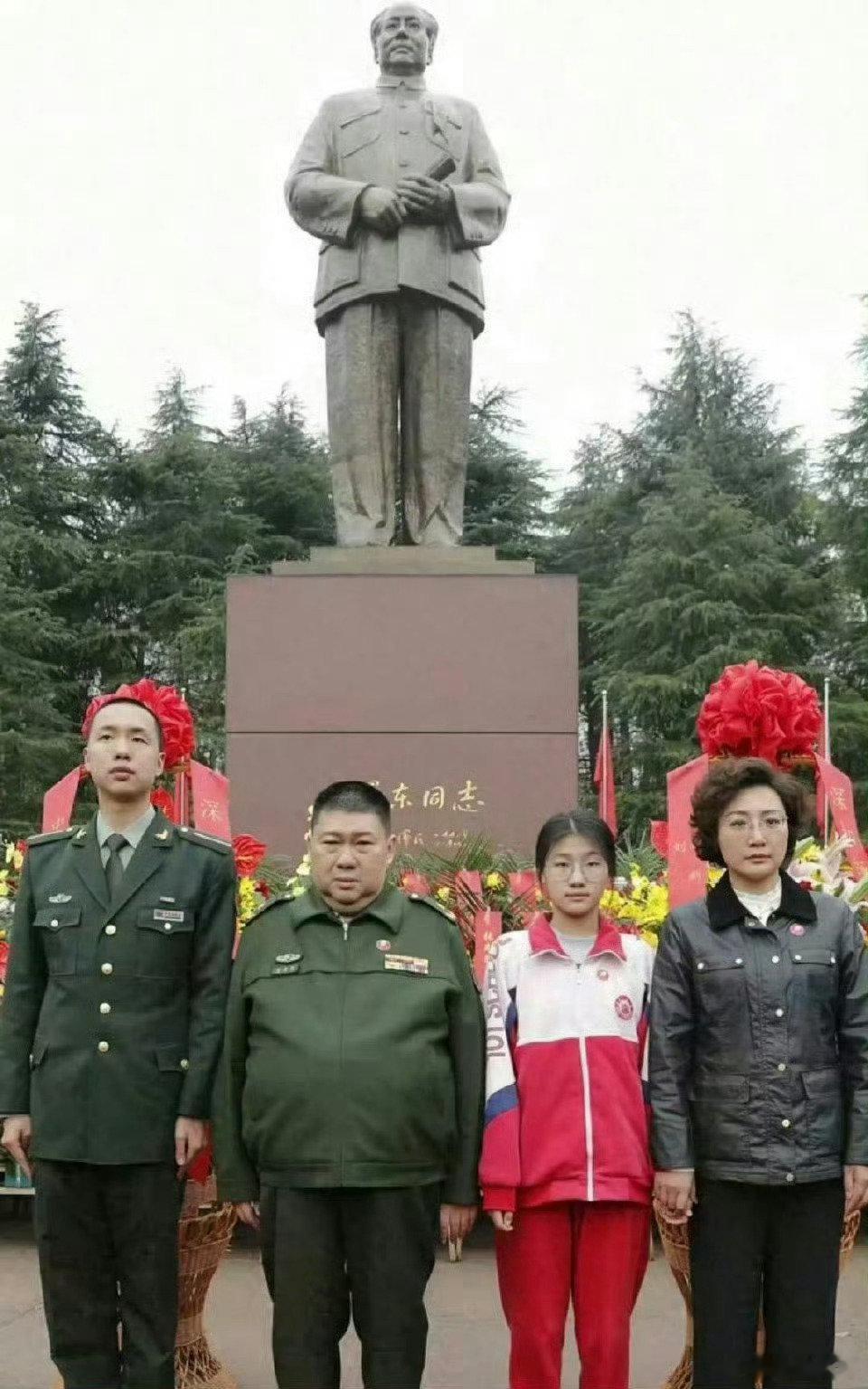 毛主席的曾孙女毛甜懿，不仅是101高中的学生，还是位钢琴天才 