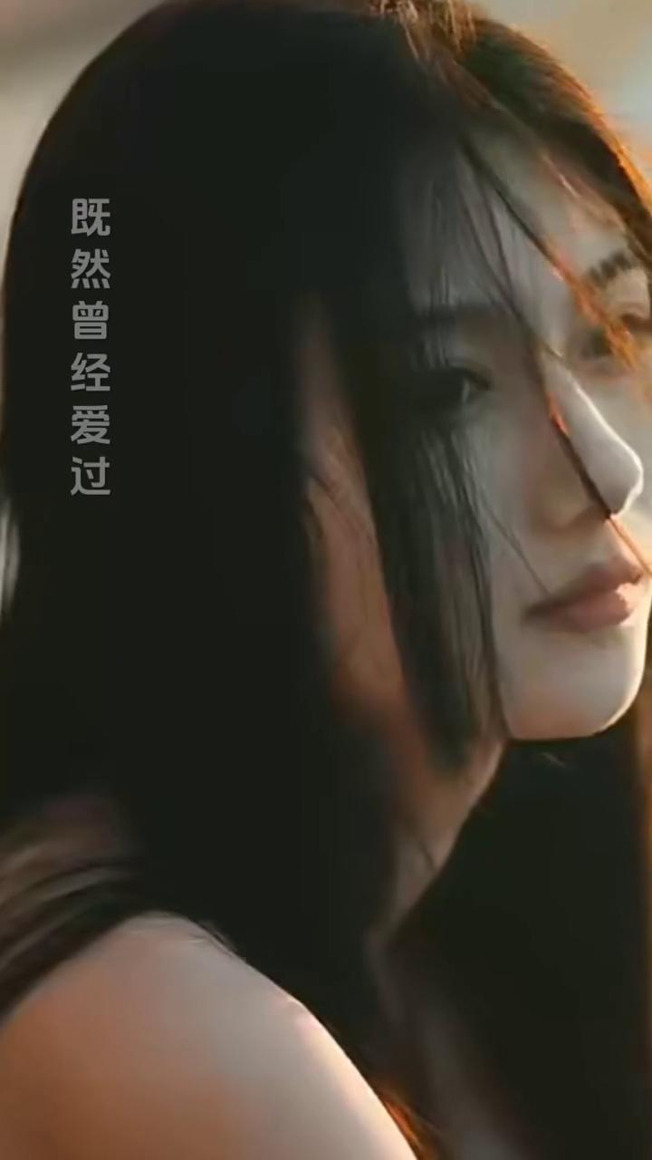 所有的故事只能有一首主题歌，我知道你最后的选择，所有的爱情只能有一个结果，我深深
