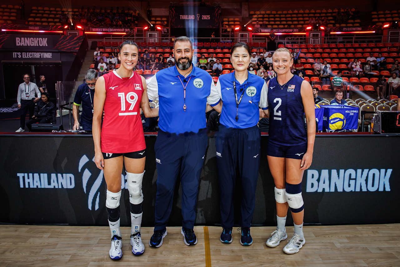 2025年女排世锦赛1/8决赛美国女排vs加拿大女排第一局：25-18大比分：1