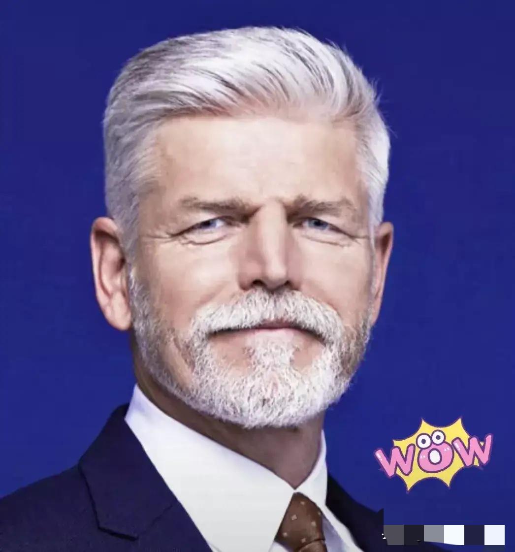 号外，号外！ 
捷克新总统彼得-帕维尔公开讲话：俄罗斯是自由欧洲第一大敌！“如果