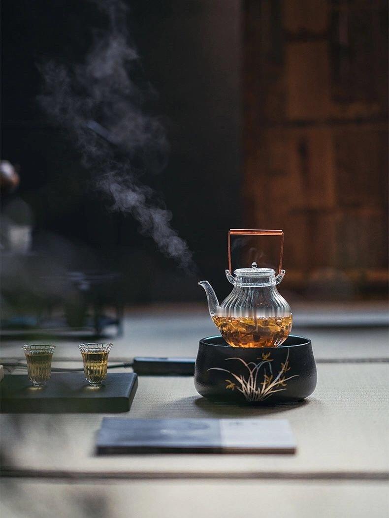 夜归不到应闲事，热饮三杯即是家！ ​​​