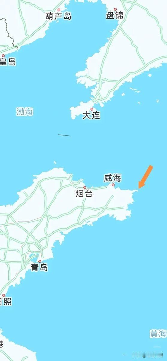 你在地图上找的那个触角，叫成山头。 
山东半岛最东边，伸进海里，像根手指头。
对