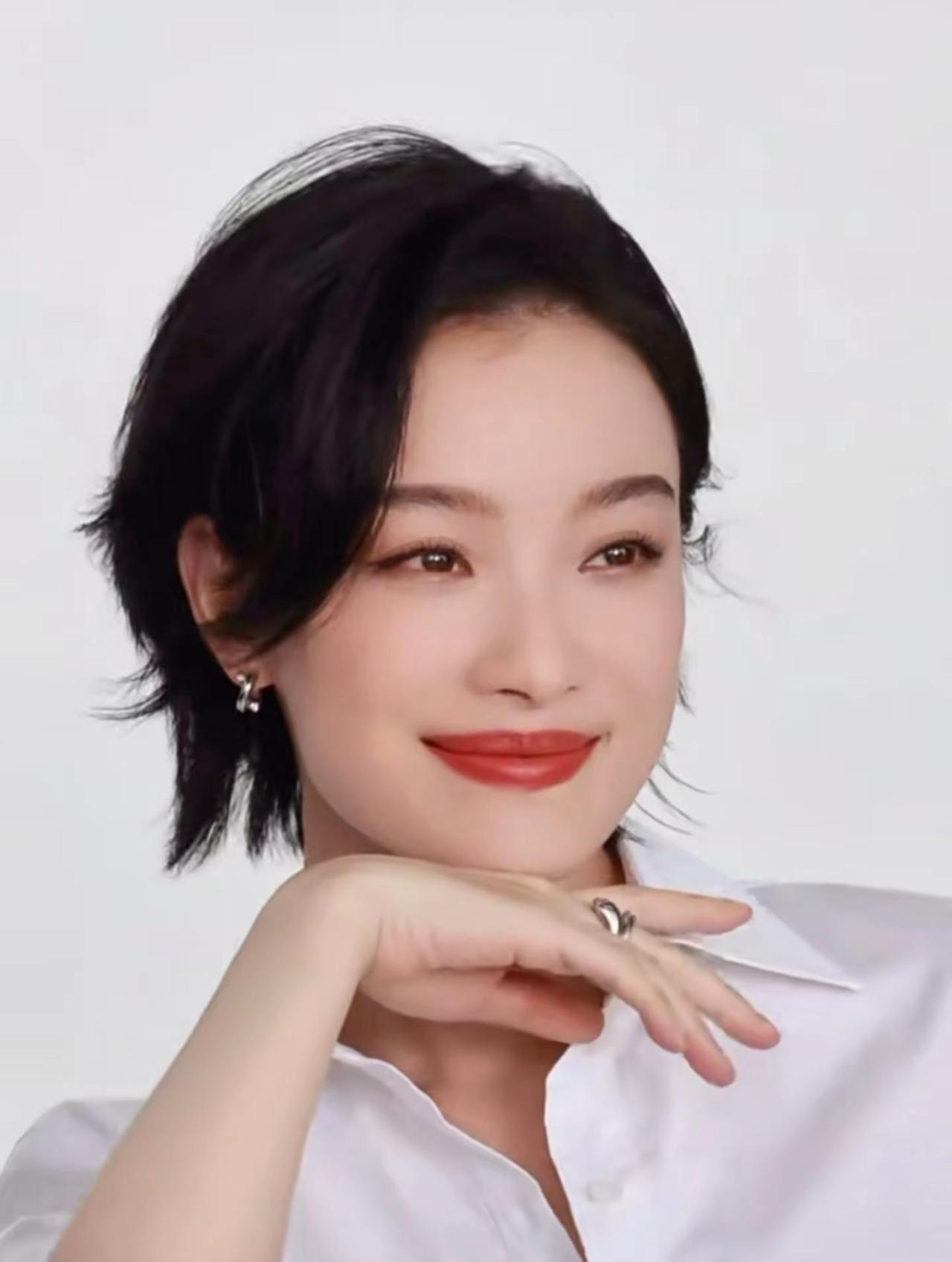 我锁着眉