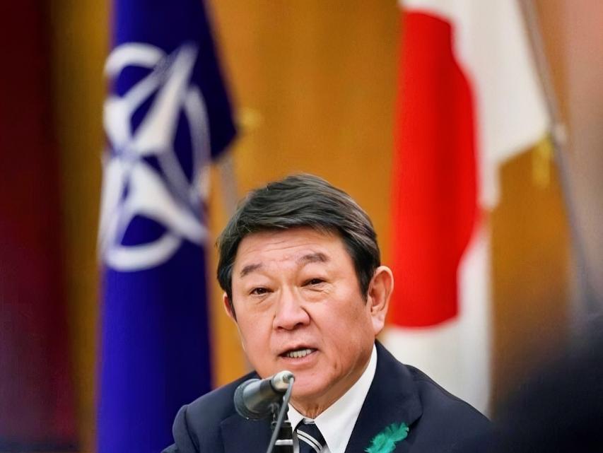 日本的天彻底塌了。如果说日本此前还有幻想，希望改善中日关系，那么随着7月12日，