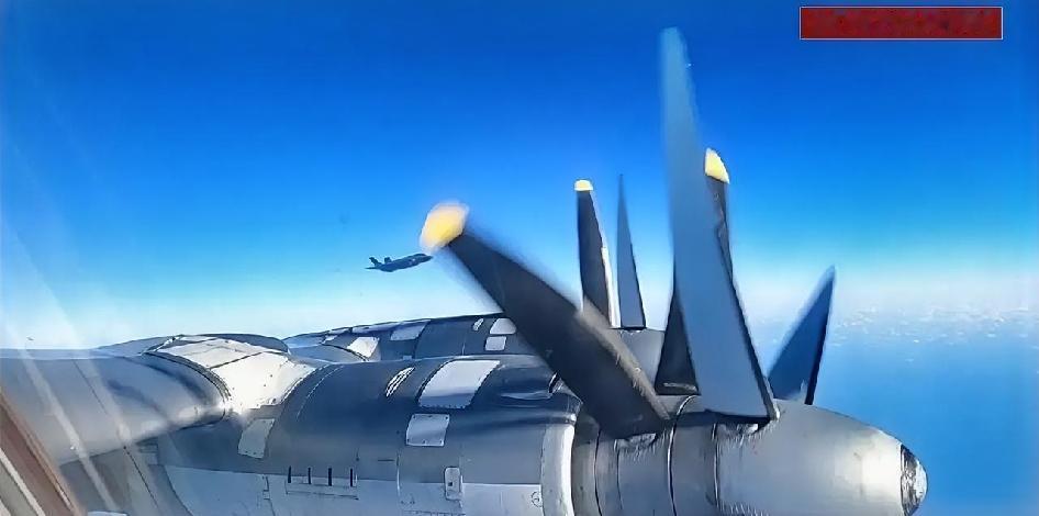 在6月27日，参与骚扰中俄战略轰炸机编队的美国空军F-35A多架战斗机，可能是来