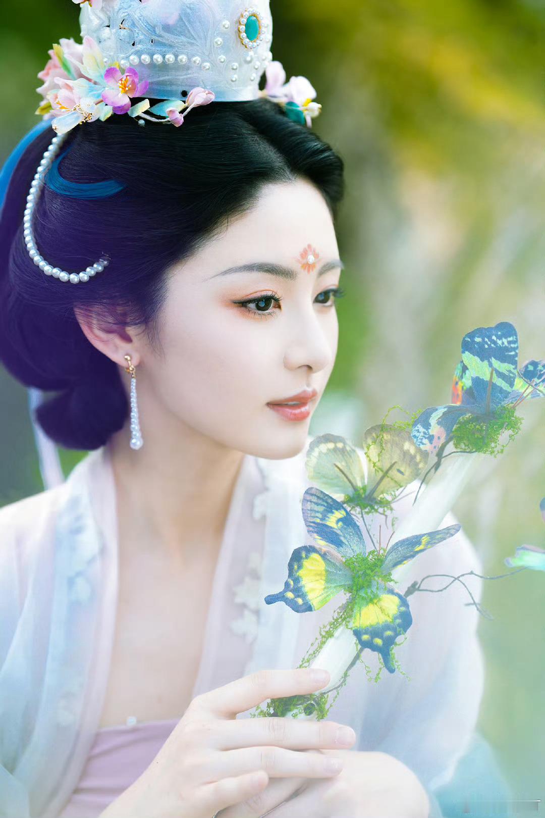 于正狂赞赵晴绝世容颜五福临门超喜欢 好本子可以快快吻上来吗[哇] ​​​