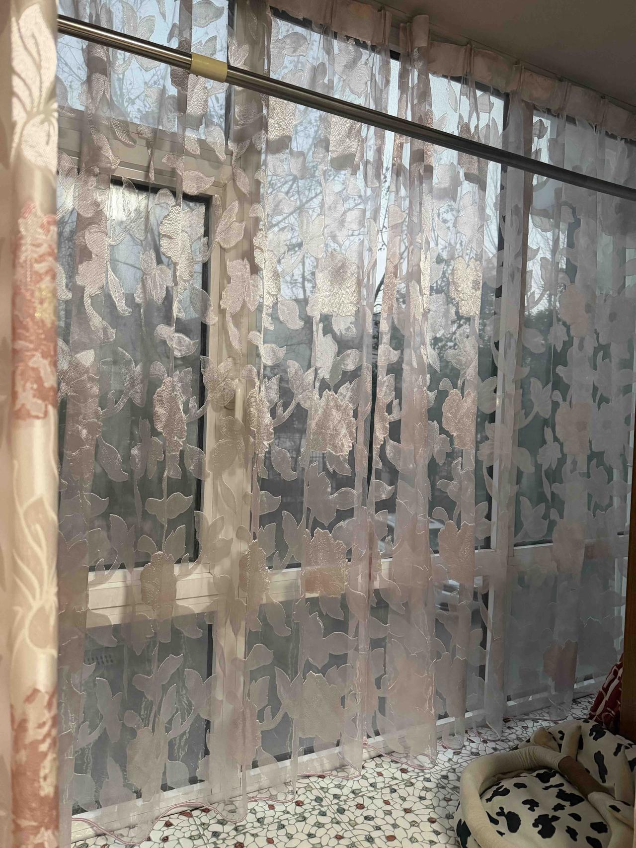 年关将近，最愁人的就是打扫卫生了，尤其是各个窗子以及窗帘之类的。
我家住的是多层