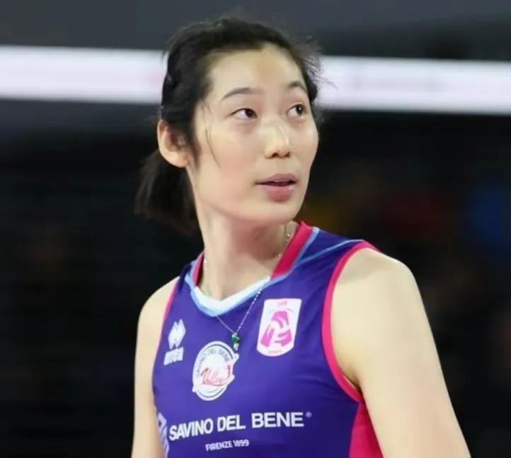 朱婷落选后首次发声！正面回应回归国家队，给中国球迷吃下定心丸。如果她有一个报国的