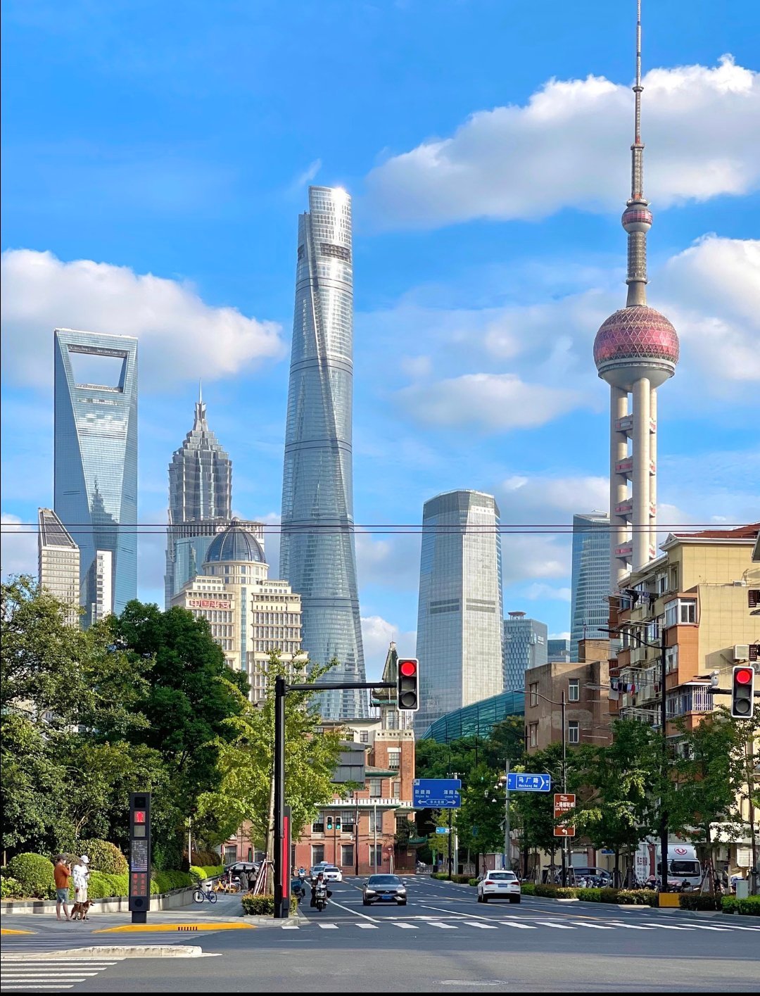 来上海解锁电车美学盛宴上海到底有谁在啊！怎么我想看的东西都在上海