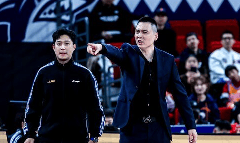 卢伟：如果在某个人粘球比较多的情况下，我们的失误会增加