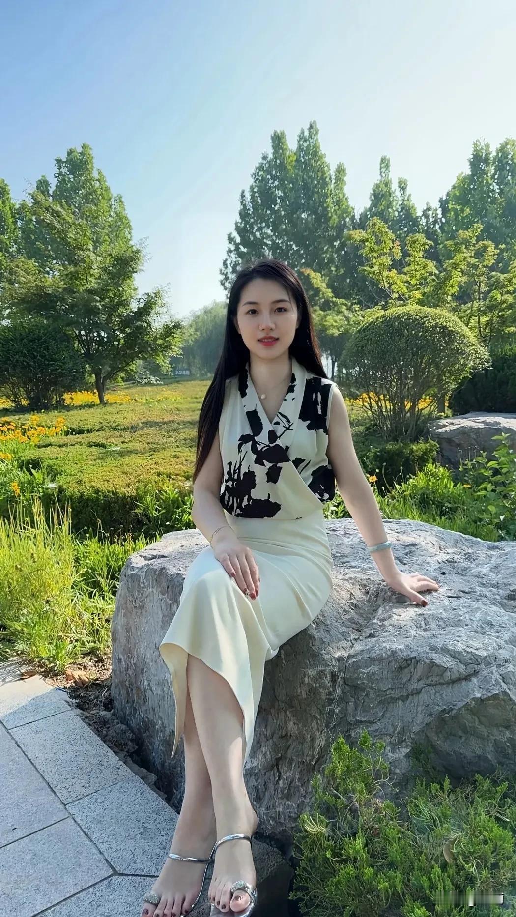 让你感到幸福的一件事做自己喜欢的事情就会很幸福，能够开开心心的就很好啦！