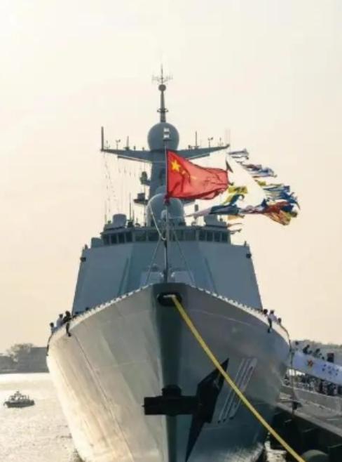 无论是中国的导弹，还是中国的航母，日本都不怕，日本怕的只有两点，一是中国的继续加