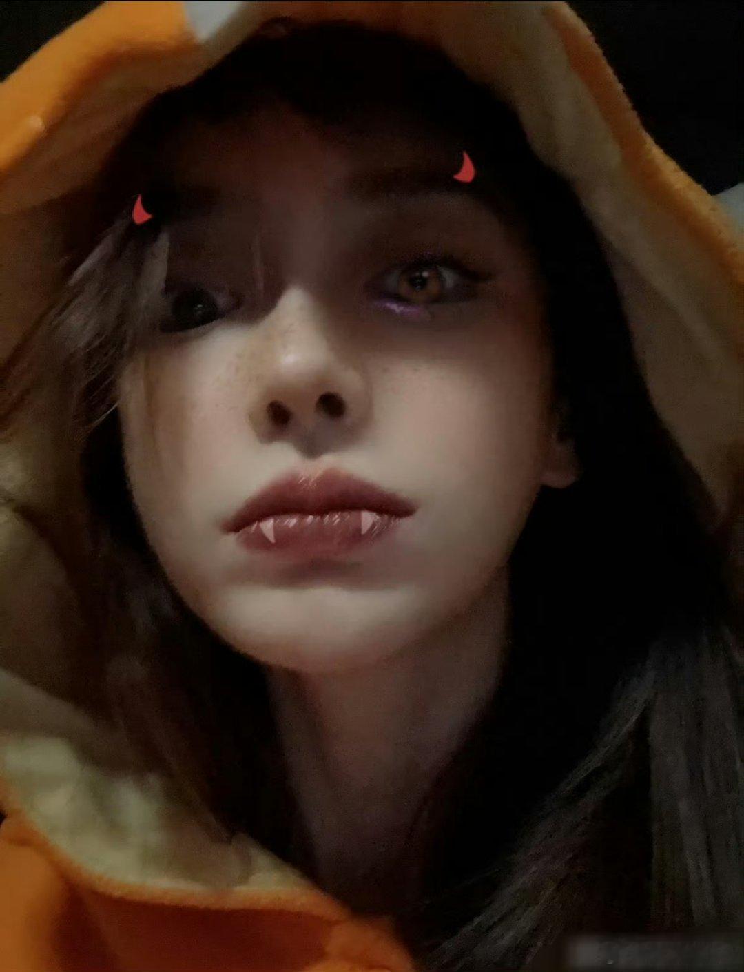 angelababy万圣节营夜 虽然今时不同往日了，但还是不得不感叹鼻姐的美貌，