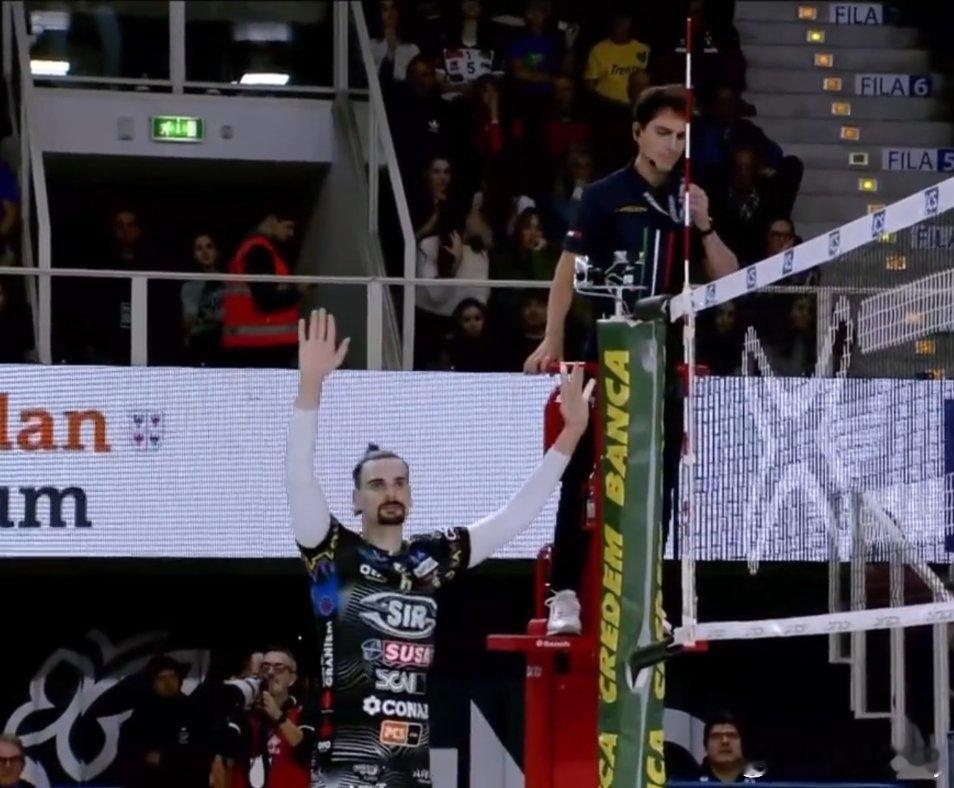 甜菜的新发型😃。