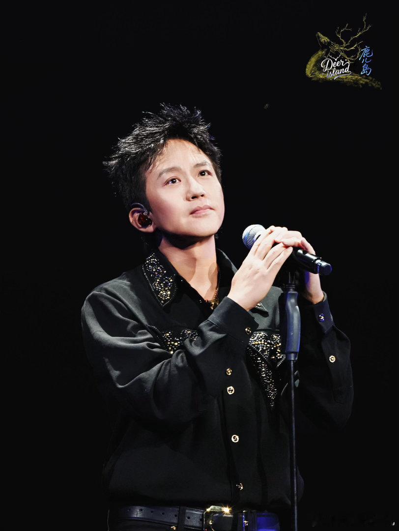 邓超 踢馆歌手 人类对邓超的开发还不足1%，这句话说得太对了。演戏只是他的一面，