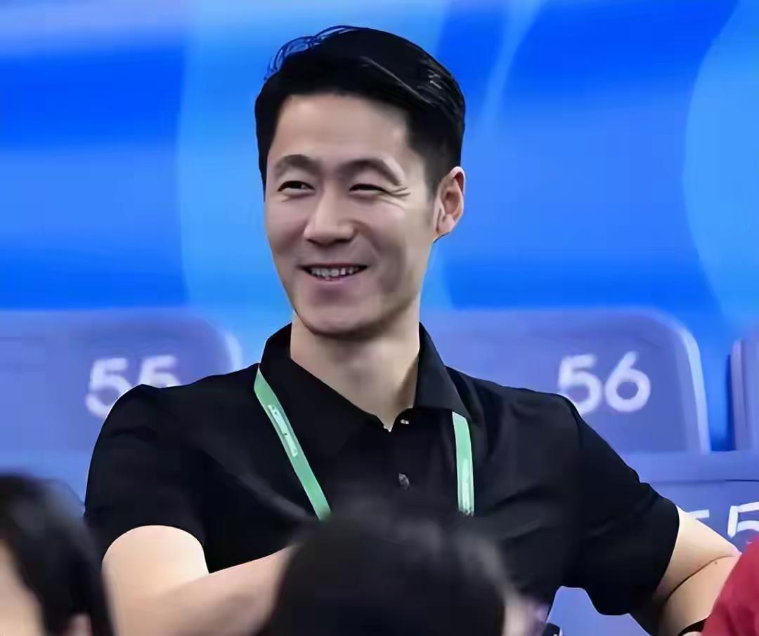 国乒接下来赛事布局，
这步棋走的清晰巧妙，
教练组用心良苦!
队伍兵分两路，
各