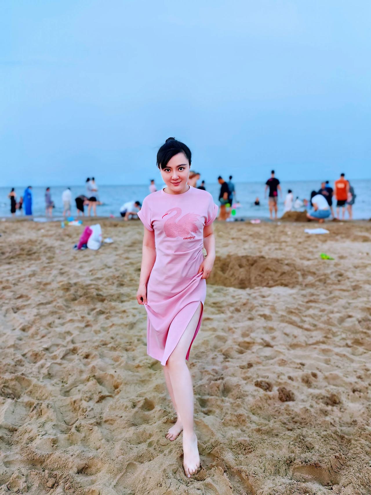 打败我的不是“天真”，而是“天真热”。
是谁说过“哪儿凉快哪儿呆着去”，今天才知
