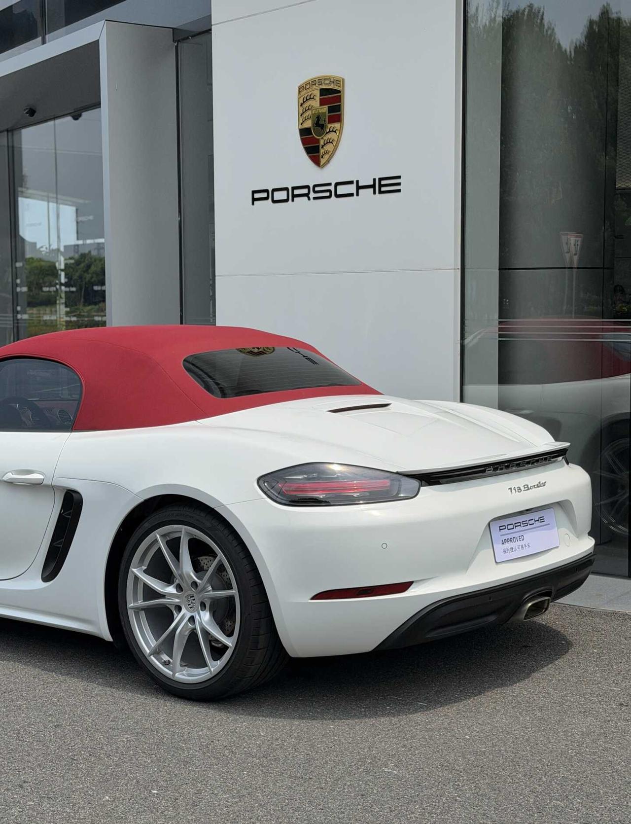 24年718 Boxster｜5500公里｜🉑抵税｜就一台
准新、小公里、白红