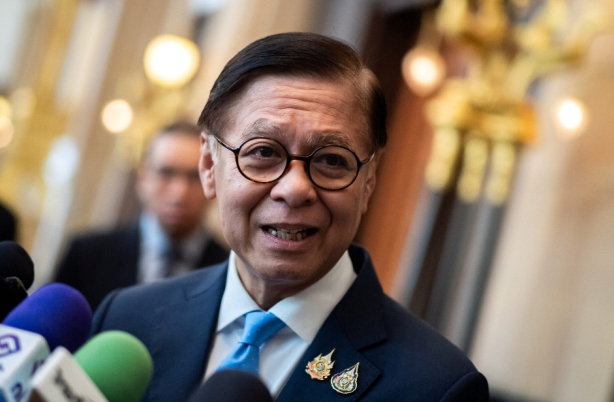 8月5日，泰国外长抱怨中方偏袒本国公民：不能只维护中方利益！泰国《泰叻报》报道称