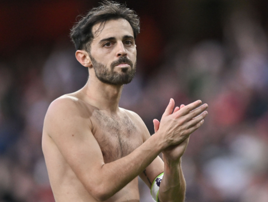 据《都灵体育报》报道，尤文正积极接触B席的经纪人豪尔赫·门德斯，希望引进这位葡萄