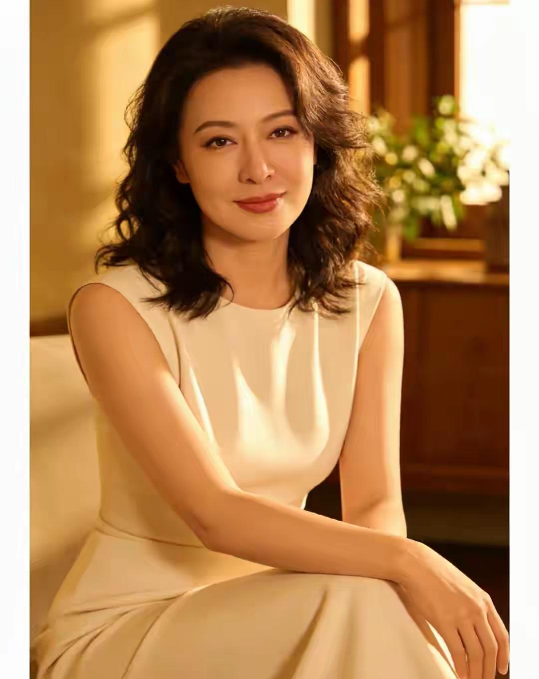 岁月从不是停下成长的理由，年纪越大越要坚持学习。闲来读书、学新知、练爱好，既能丰
