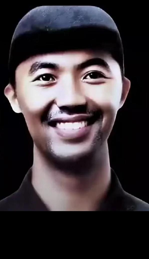 1942年，
战火连天，
神枪手王凤麟面临生死抉择。叛徒背叛，日军包围，他手中仅