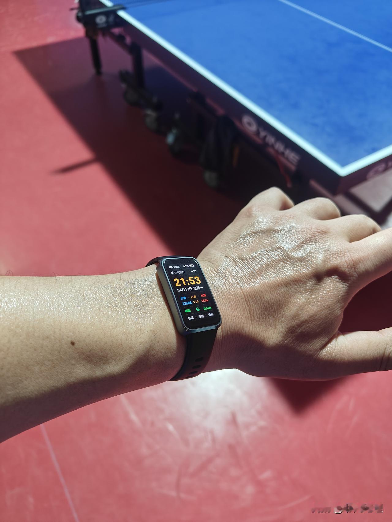 一个半小时，打了三十局左右，一直没停！
小区球室一般两个时间段人比较少！要么刚下