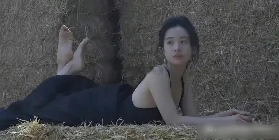 金牛座的女孩子特别理智，她们对爱情的要求也非常简单，人踏实收入稳定即可，所以，如
