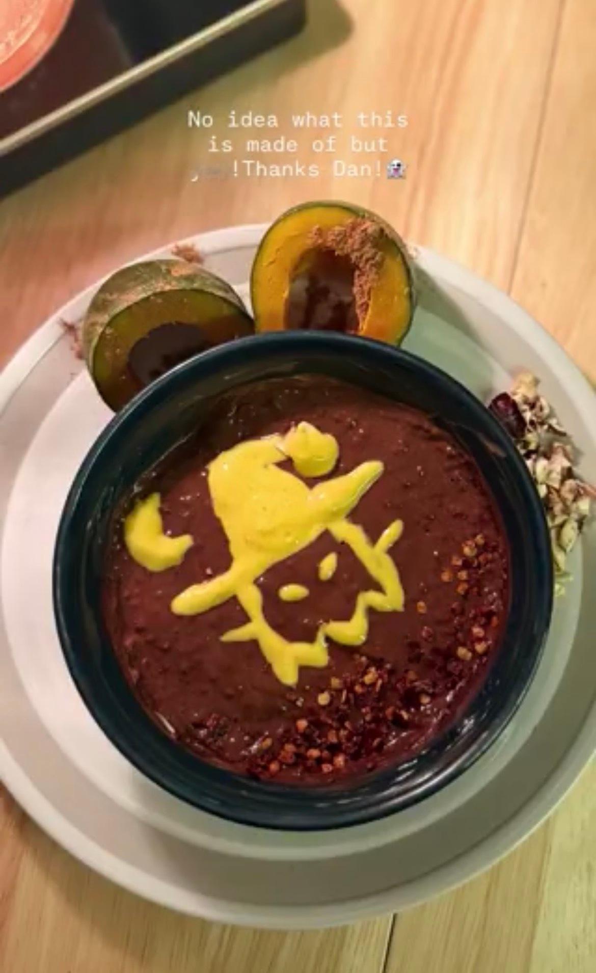 你说万一达尼尔跟我谈恋爱了怎么办啊我也吃不惯她那白人菜啊🙊 ​​​