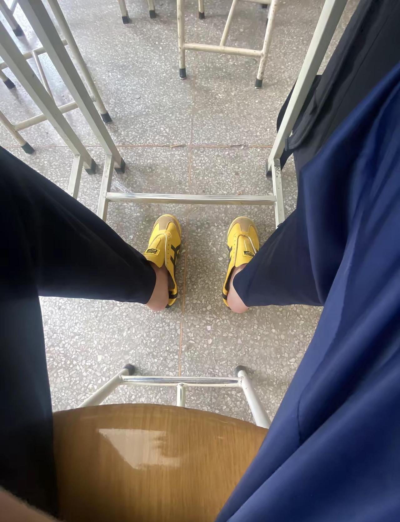 你说nike有点土 那我换上鬼冢虎