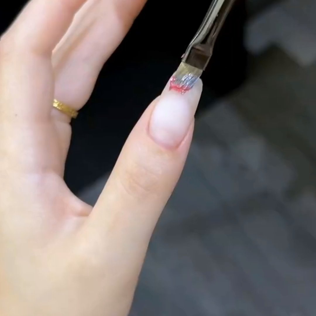 五彩缤纷多巴胺彩虹糖美甲，彩色多巴胺美甲让自己的心情变得太好啦，喜欢的可以试一试
