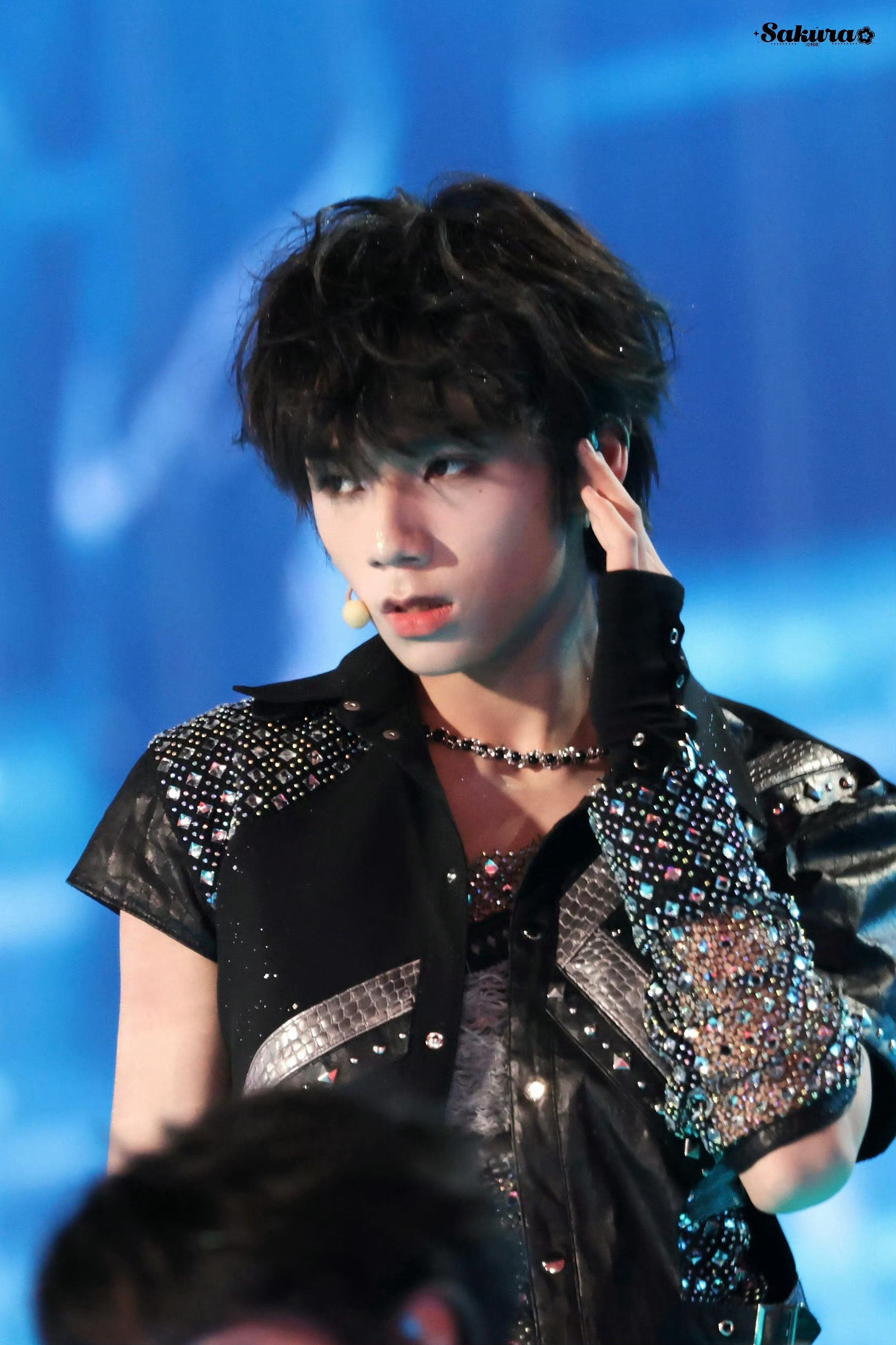 【王橹杰】王橹杰manta神级导入 TF家族新音 · 荣耀 王橹杰 < Mant