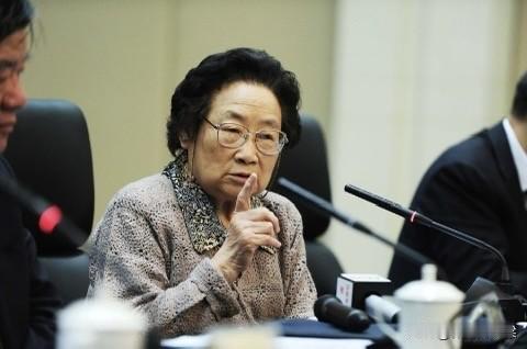 祝贺屠呦呦当选为美国国家科学院外籍院士。
美国国家科学院在官网上公布了新当选的院