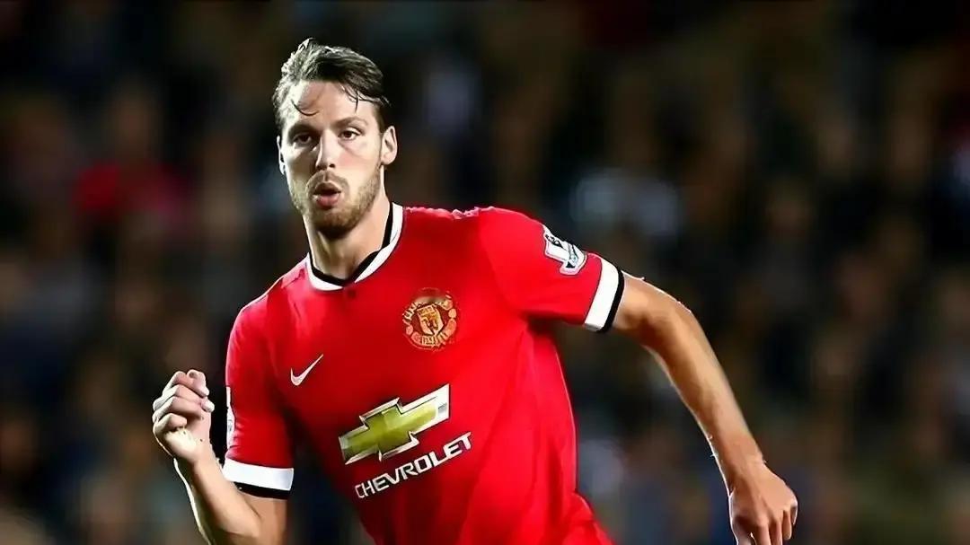 31岁曼联弃将，周薪800镑
 
他18岁600万镑加盟曼联，首秀轰进世界波，弗