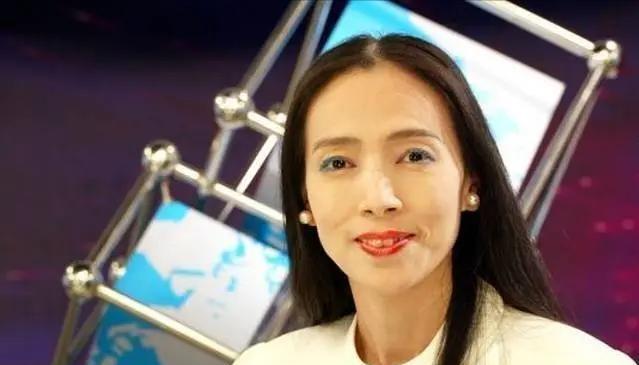 1976年，19岁的许纯美去富豪家玩时，被李文清侵犯了，为了面子，许纯美嫁给了他