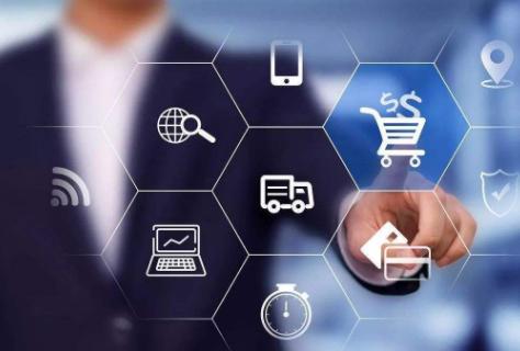 互联网依旧还是站在风口上的猪，不过飞得没那么高了。
1、今年的互联网“裁员潮”来