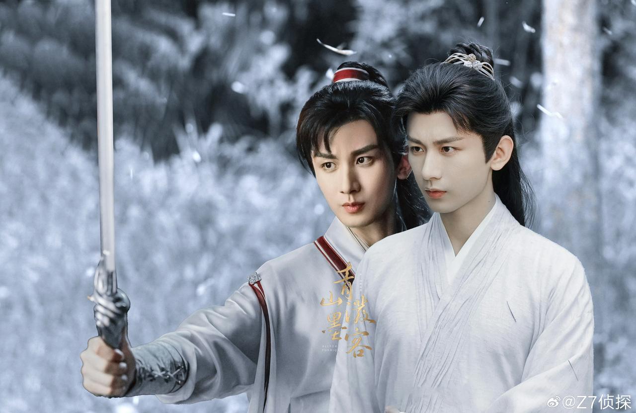 真爆剧就是有超多观众的！[耶]

电视剧莲花楼[超话]成毅 ​​​