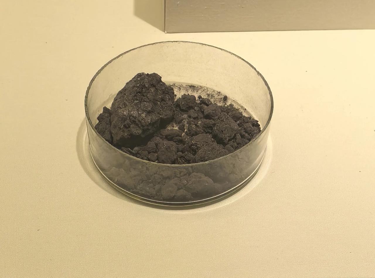 最近五年，资本市场给社会经济输出的都是通缩，到去年6月份开始，这种输出通缩的状态