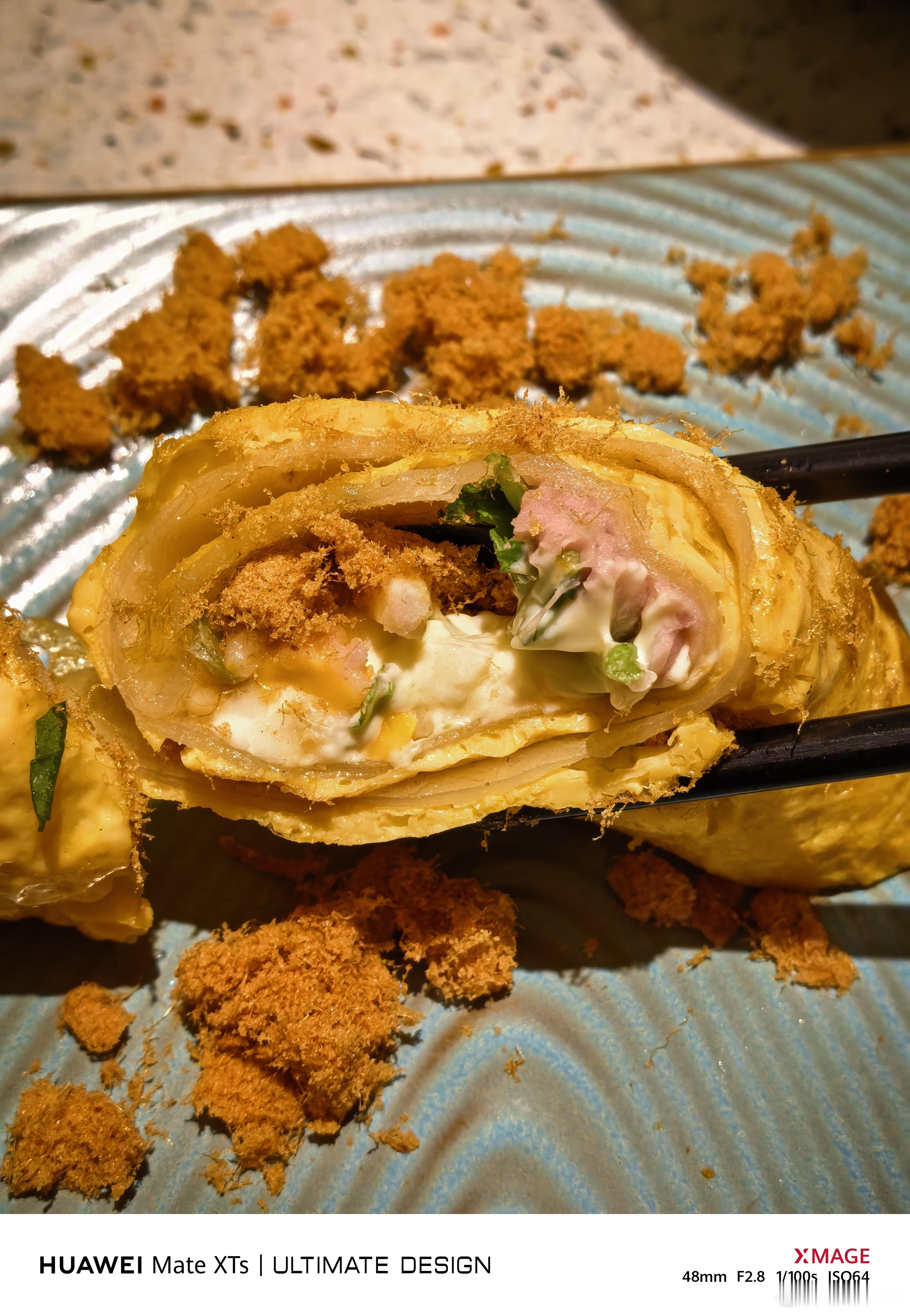 国庆旅游还要带相机吗，想啥呢，现在一部手机全部搞定，衣食住行都ok。    而且