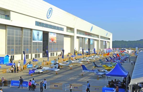 中国航展禁止日本相关人员入内，直接吊销许可证，引起外界高度关注。

11月27日