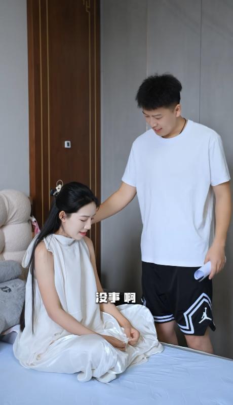 31岁网红麦小登迎来噩耗，老公确诊癌症！

8月19日，麦小登的账号更新了一条视