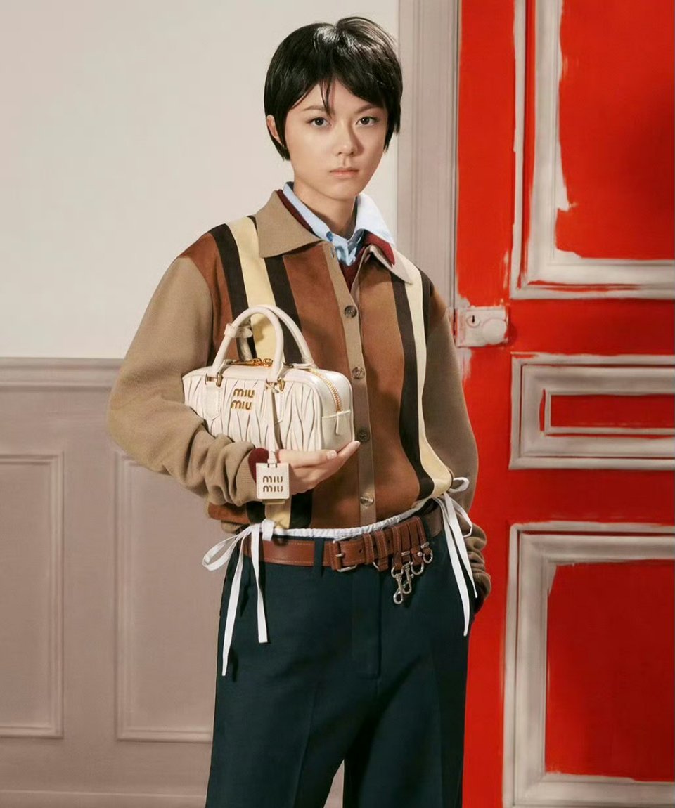 赵今麦代言新造型，这是什么风格？ 