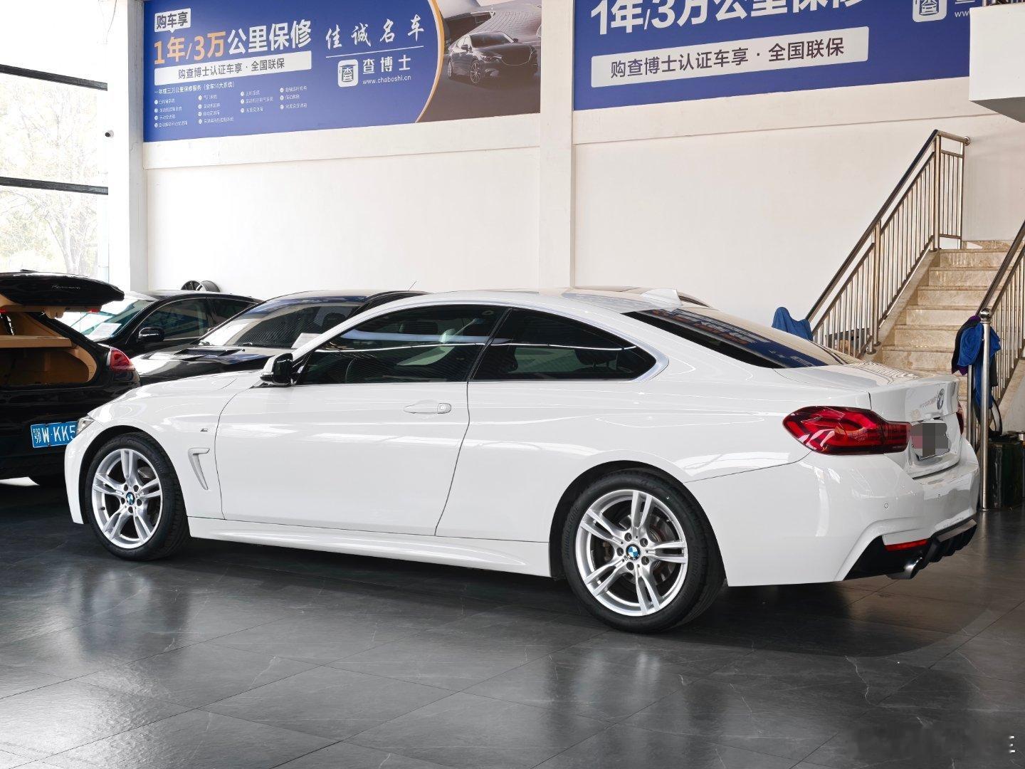 425的这个屁股真好看 19年只有一个翼子板局部补漆 而且是很小公里数 5.7万