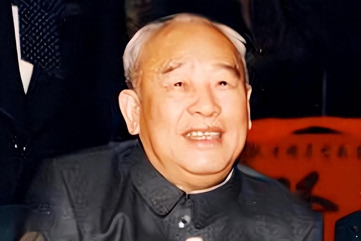 在上世纪80年代，秘书曾建议余秋里将国家计委副主任调任能源委员会，这项举措后来产