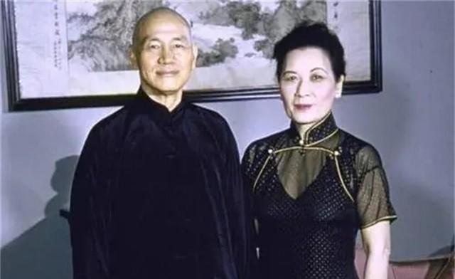 1949年蒋介石携三位高官夫人逃往台湾，后来其中两人为何又陆续返回大陆？
194