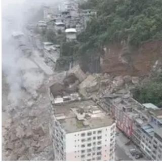 8点发现落石，9点楼塌了：那个提前1小时敲门的人，救了60条命

但这背后，藏着