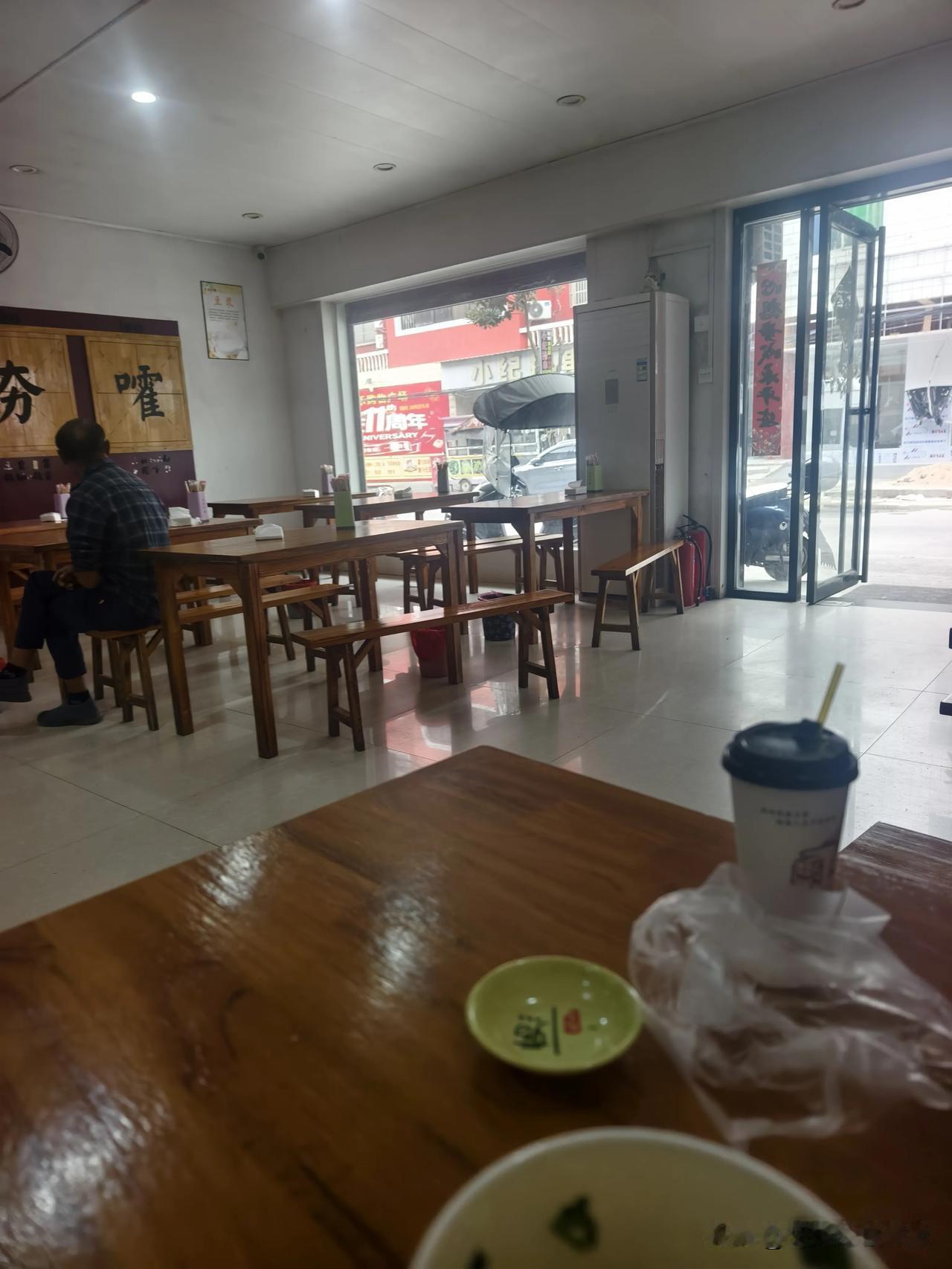 不赚钱的美容院。推拿店、艾灸馆，中医馆都有一个特点！
​就是在技术上面不去钻研，