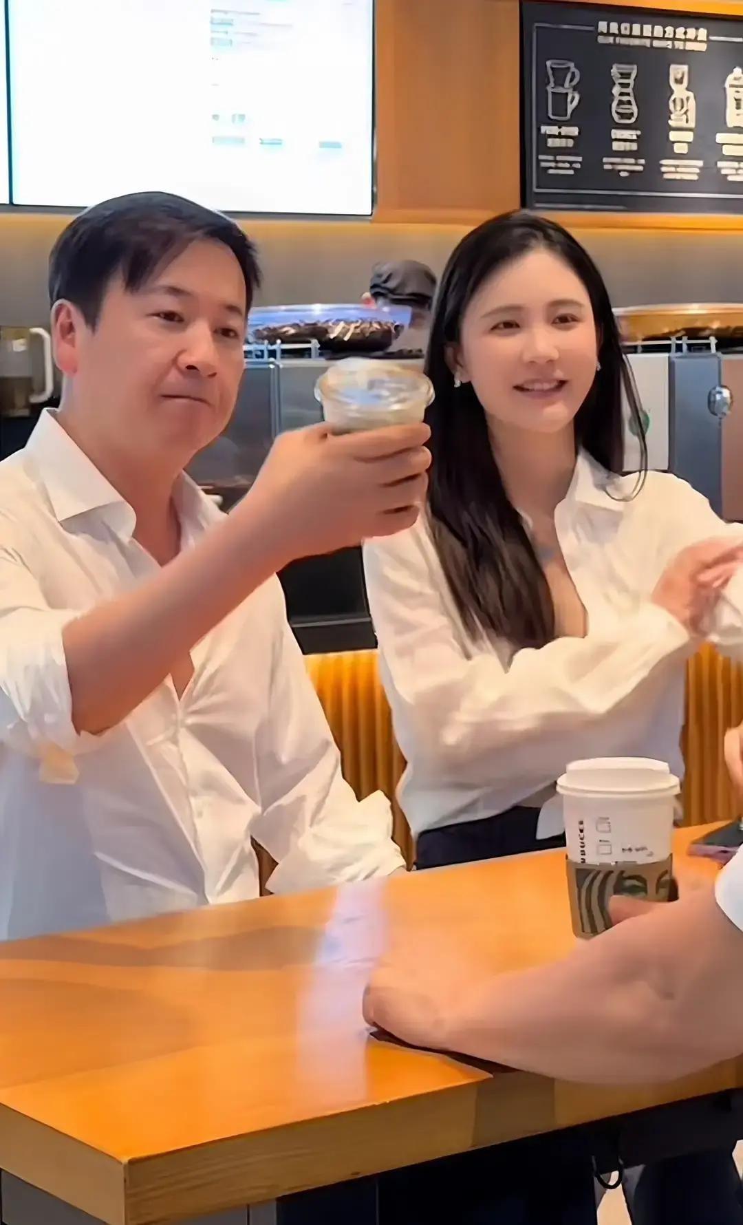 赖文峰要是给前任刷礼物，楚玲立马就觉得这段感情该散了。

这话一出来，听着像是随
