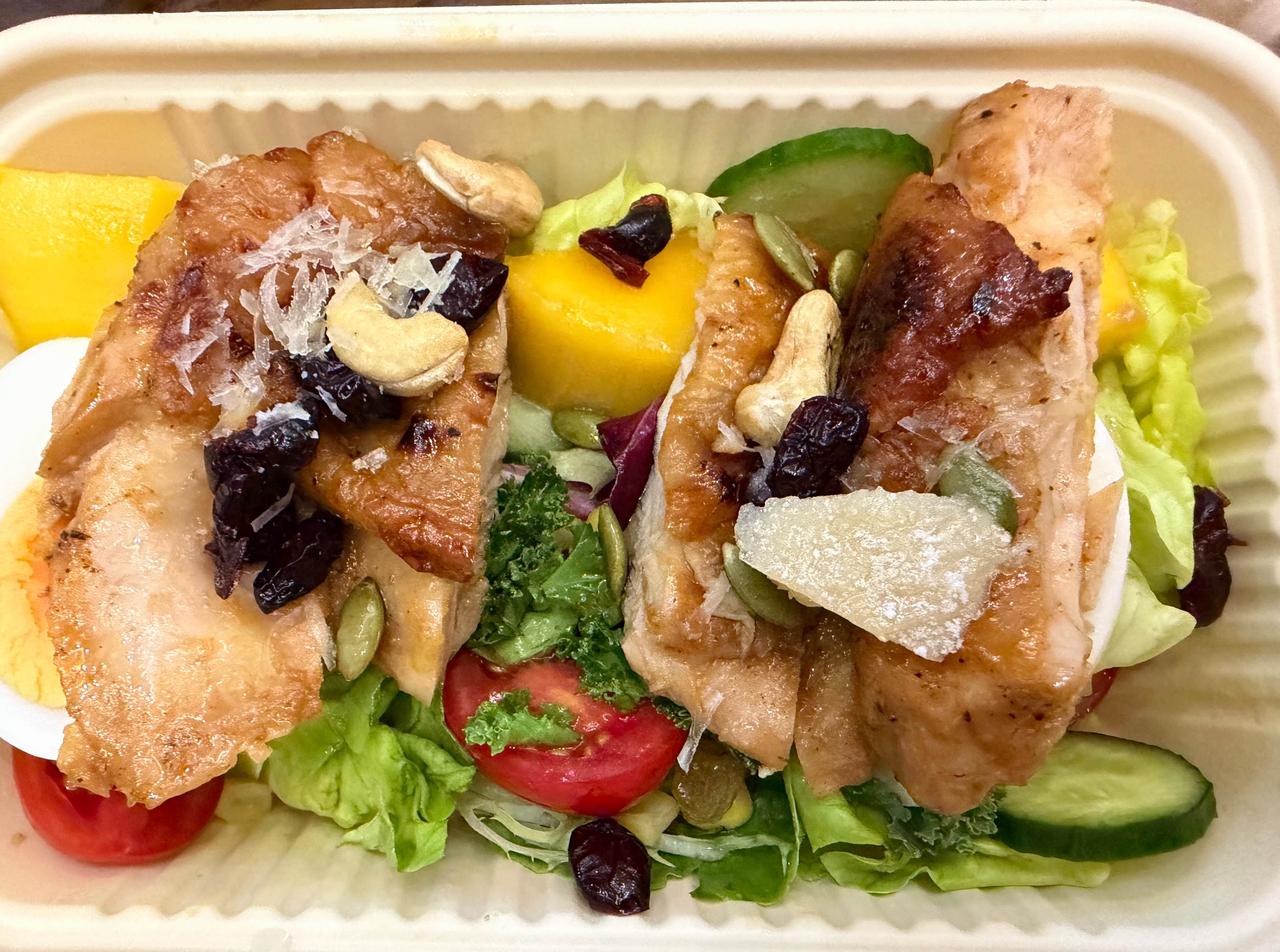 这两天订单饱满，搞盘减脂餐吃一下[允悲]

  做生意，我感觉除了产品质量要好，